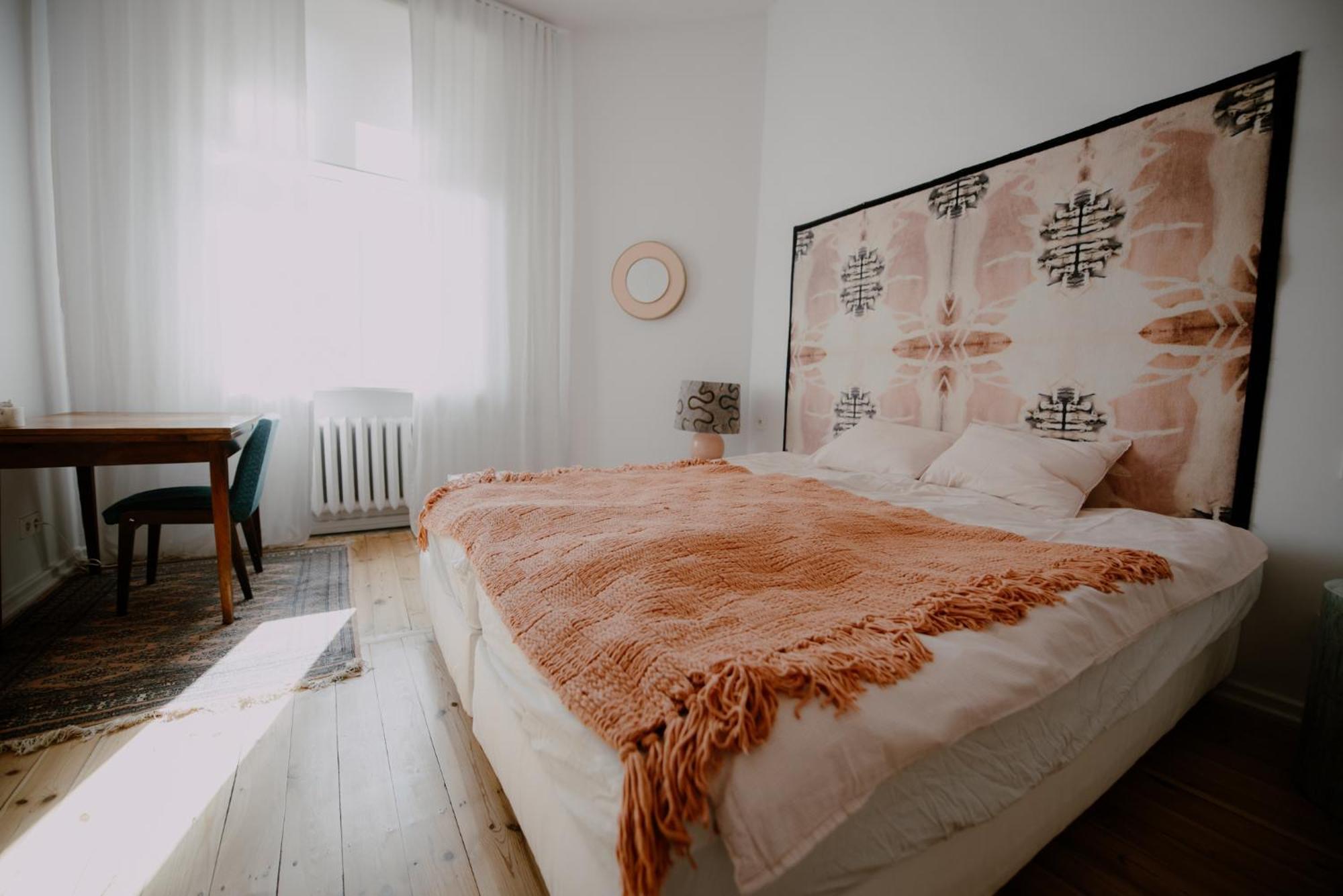 Apartment Space Age